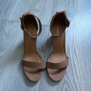 Le Chateau Women's Tan Heels